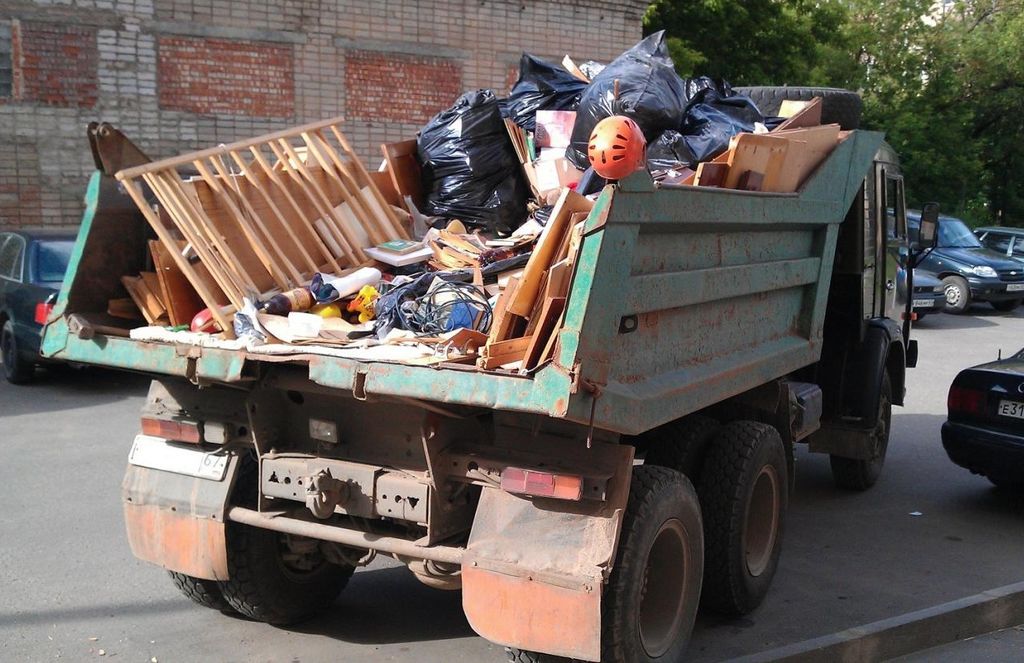 Вывоз мусора из магазина в Ульяновске от ПроМусор: услуги, цена от 1800 руб., утилизация отходов