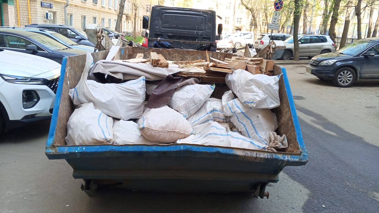 Вывоз мусора из магазина в Ульяновске в октябре