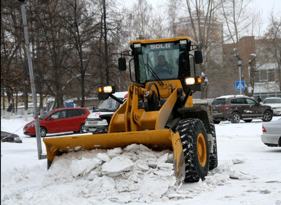 Аренда трактора для уборки снега в Ульяновске от ПроМусор – цена от 1029 руб., быстро и недорого