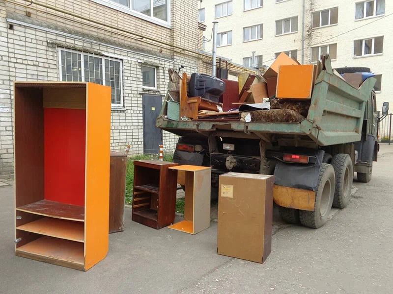 Вывоз шкафа в Ульяновске от ПроМусор — недорого, демонтаж, утилизация, вывоз из квартиры от 874 руб