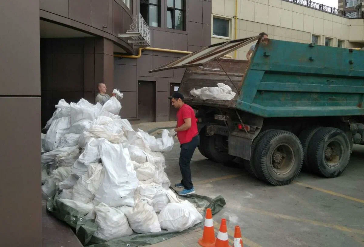 Вывоз мусора из подвала в Ульяновске от ПроМусор – уборка, разбор завалов и очистка, цены от 2468 руб